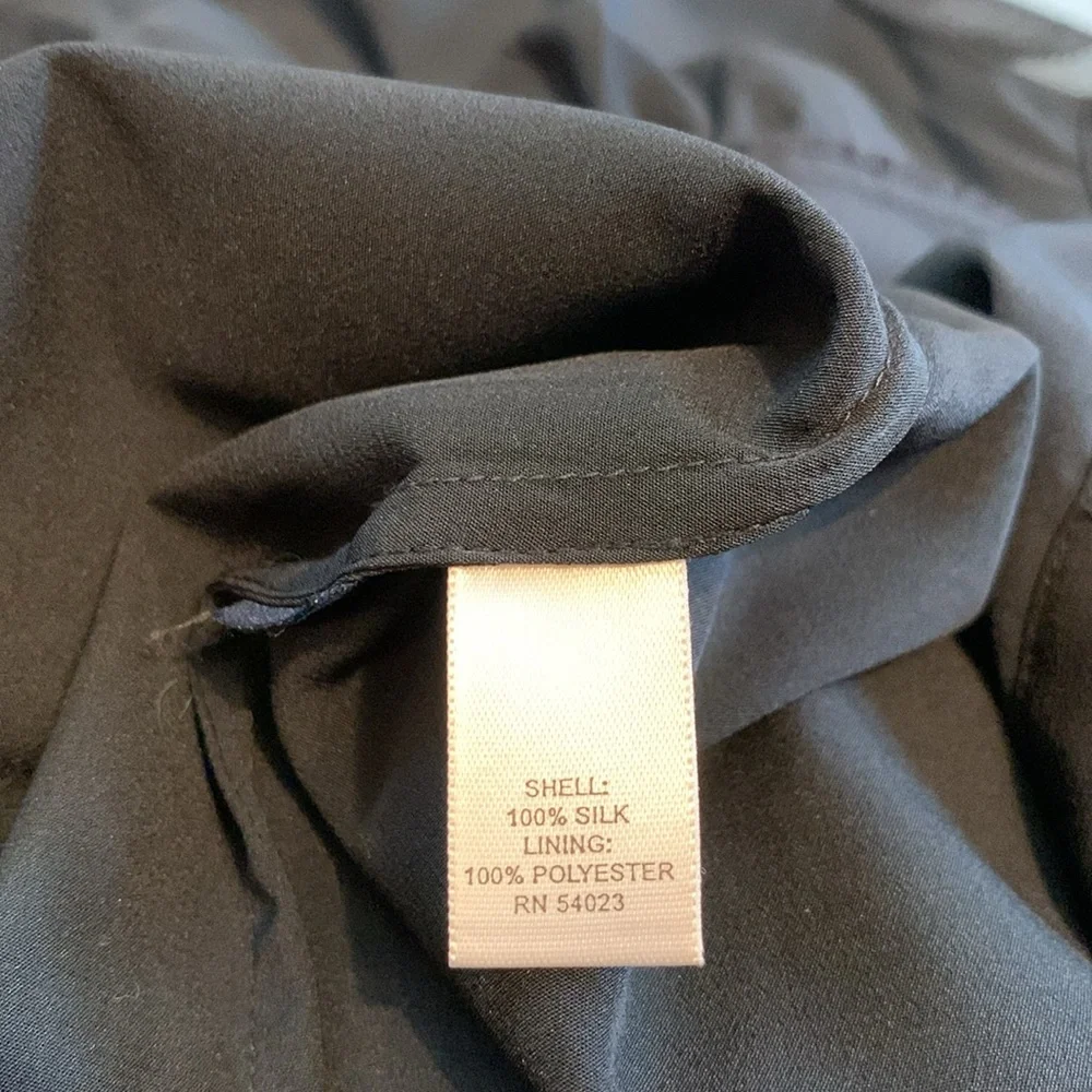 Banana Republic Silk Camisole with front ruffles Size 6 - Picture 9 of 16